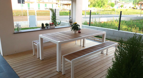 Parquet per esterni: piscine, terrazze e giardini